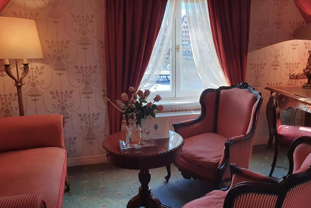 Hotel Podewils w Gdańsku – elegancki budynek przy Motławie w stylu barokowym